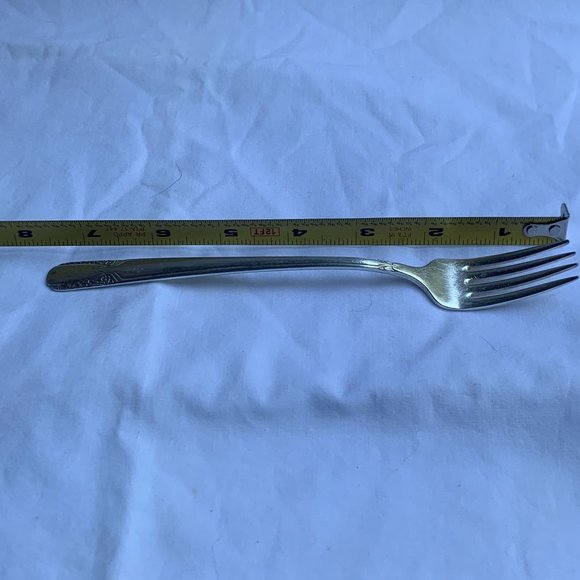 Wm Rogers & Son Silver-plate Talisman Pattern Dinner Fork - Vintage 1940s - Picture 8 of 8